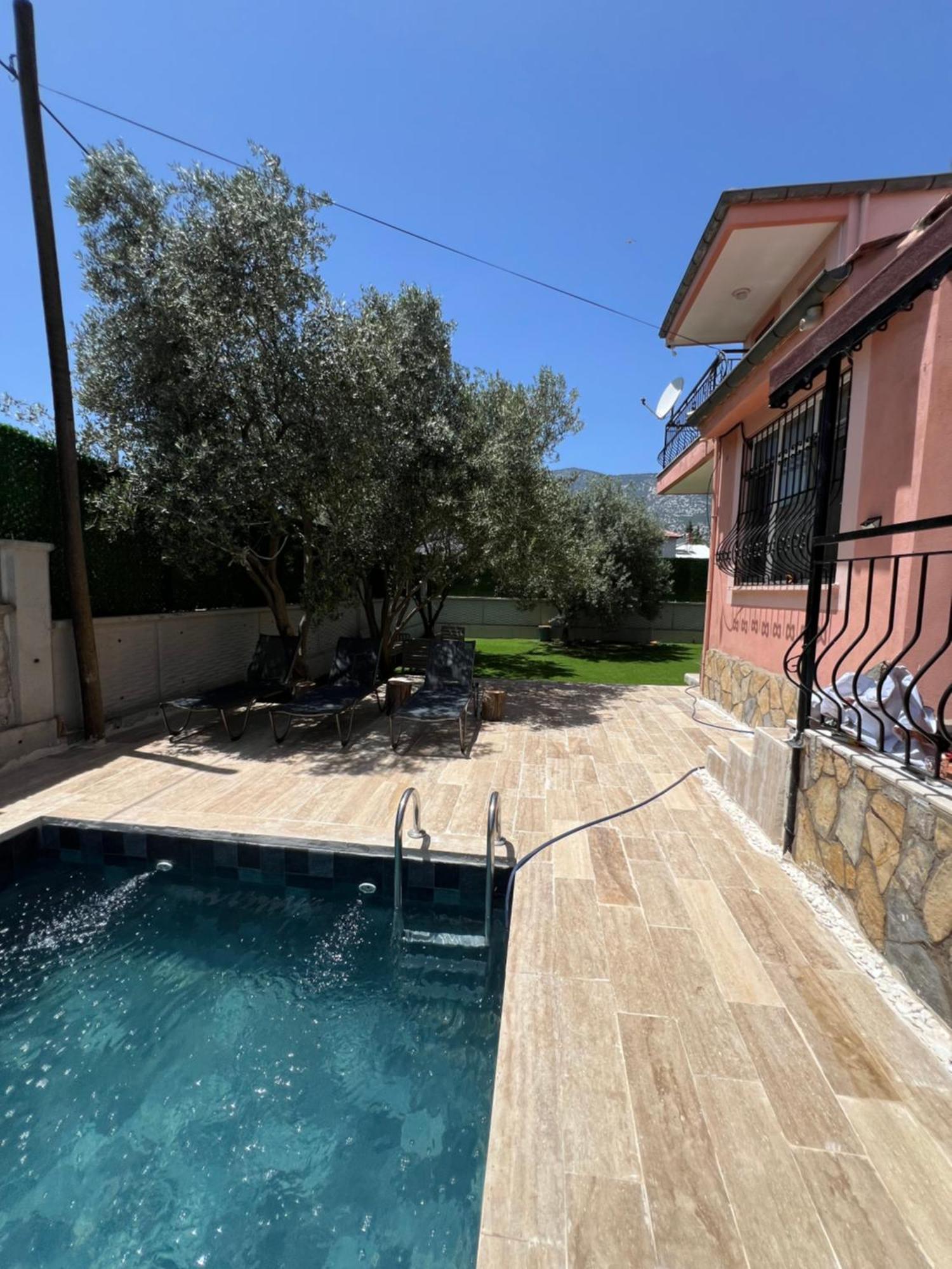 Olive Private Pool Villa *